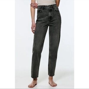 Zara The 90’s Mom Fit Jeans